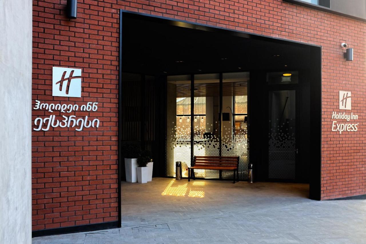Holiday Inn Express Tbilisi Avlabari By Ihg Exterior foto