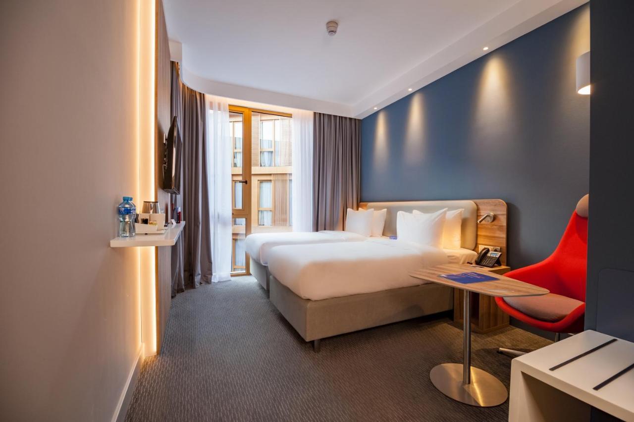 Holiday Inn Express Tbilisi Avlabari By Ihg Exterior foto
