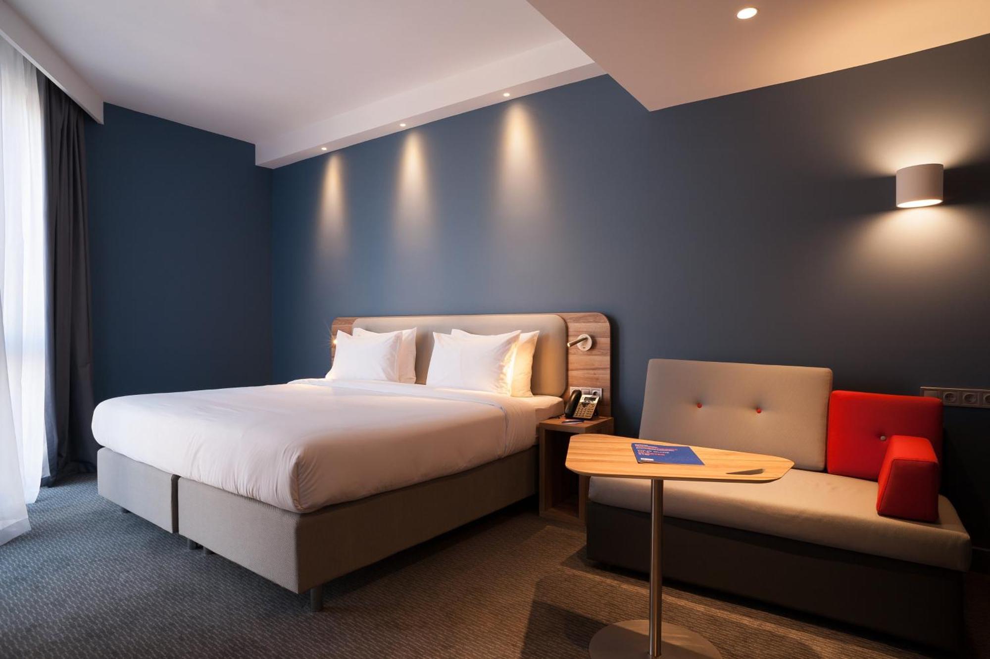 Holiday Inn Express Tbilisi Avlabari By Ihg Exterior foto