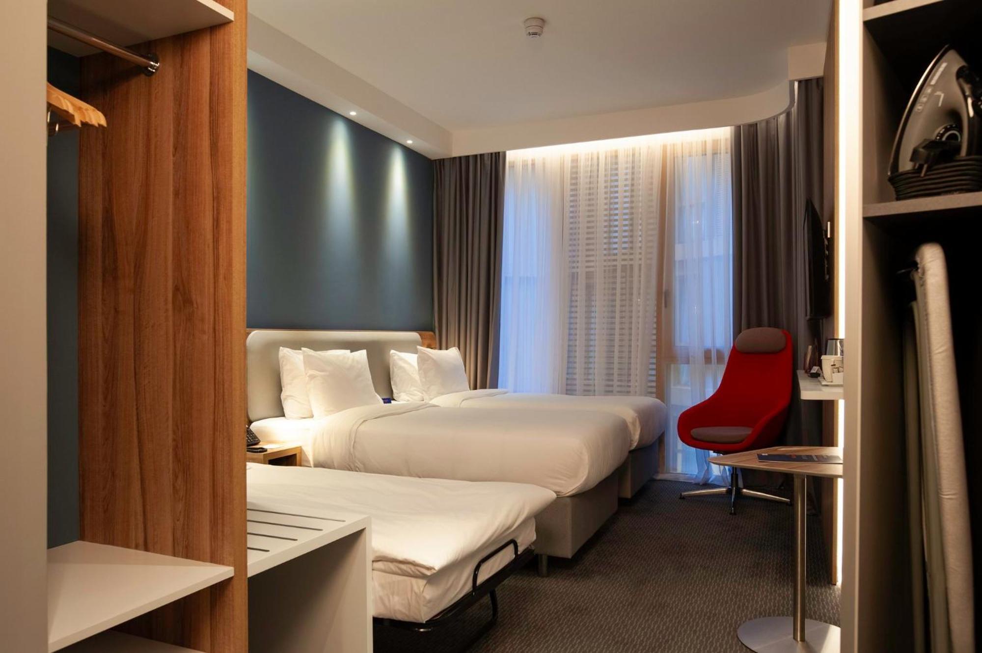 Holiday Inn Express Tbilisi Avlabari By Ihg Exterior foto